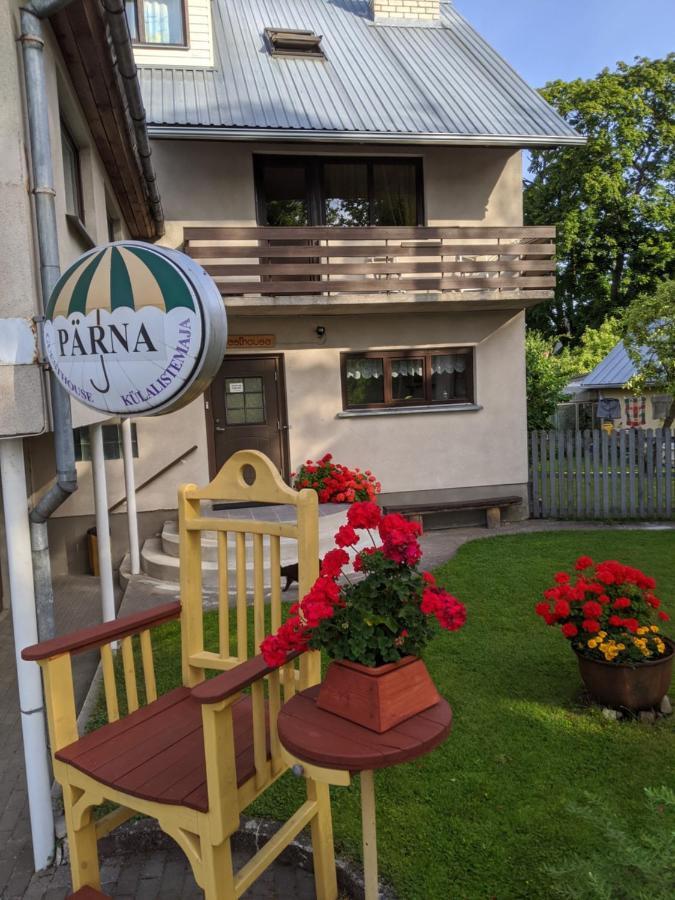 Paerna Guesthouse & Apartments 쿠레사아레 외부 사진