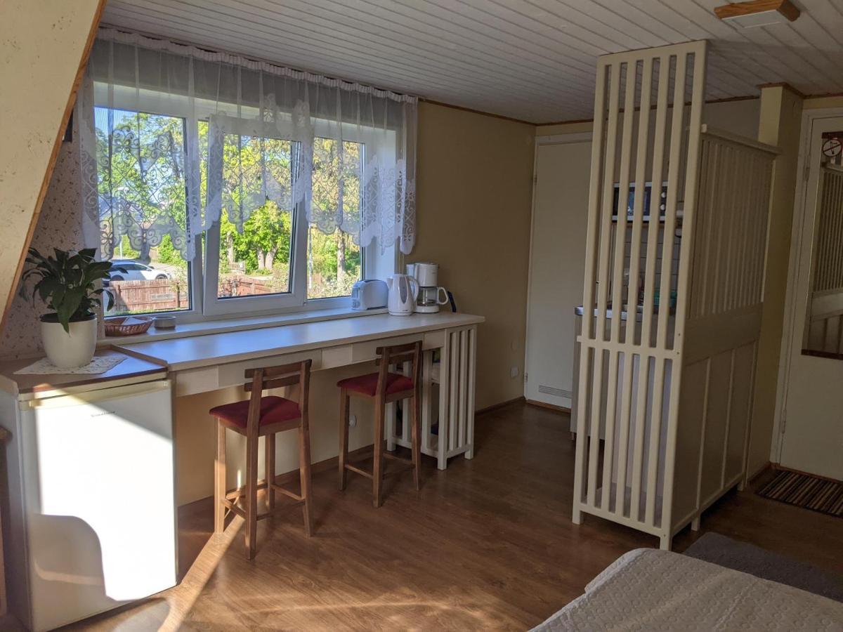 Paerna Guesthouse & Apartments 쿠레사아레 외부 사진