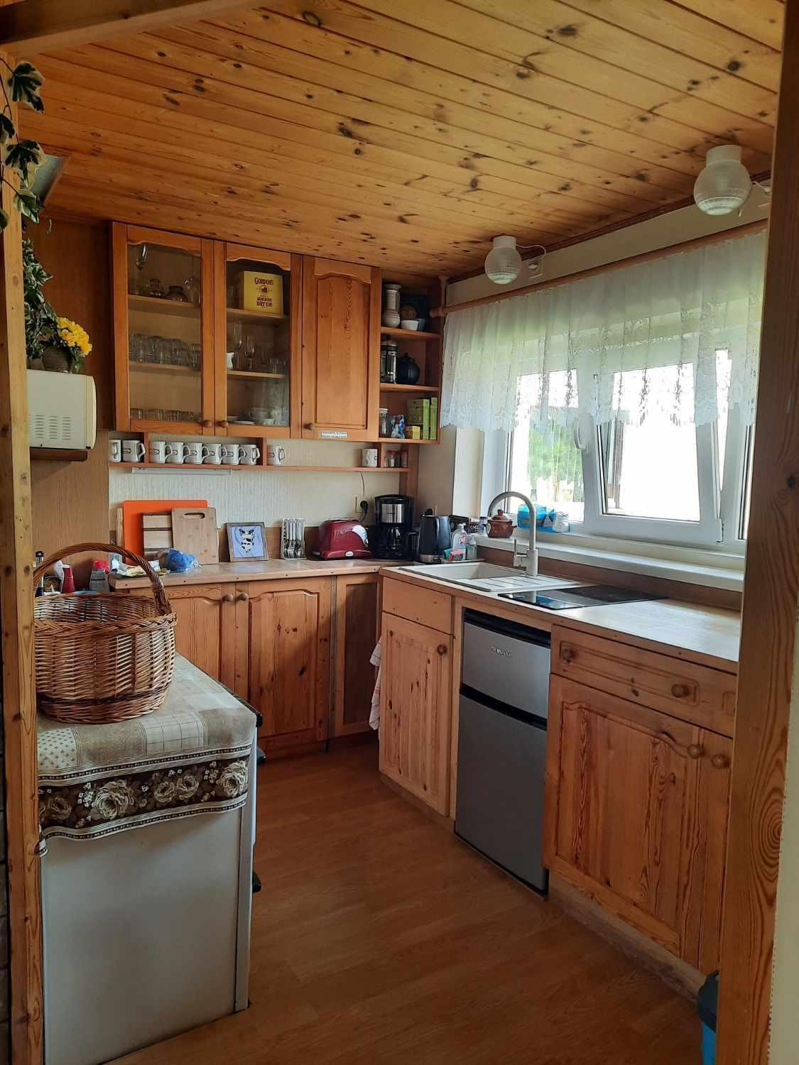 Paerna Guesthouse & Apartments 쿠레사아레 외부 사진