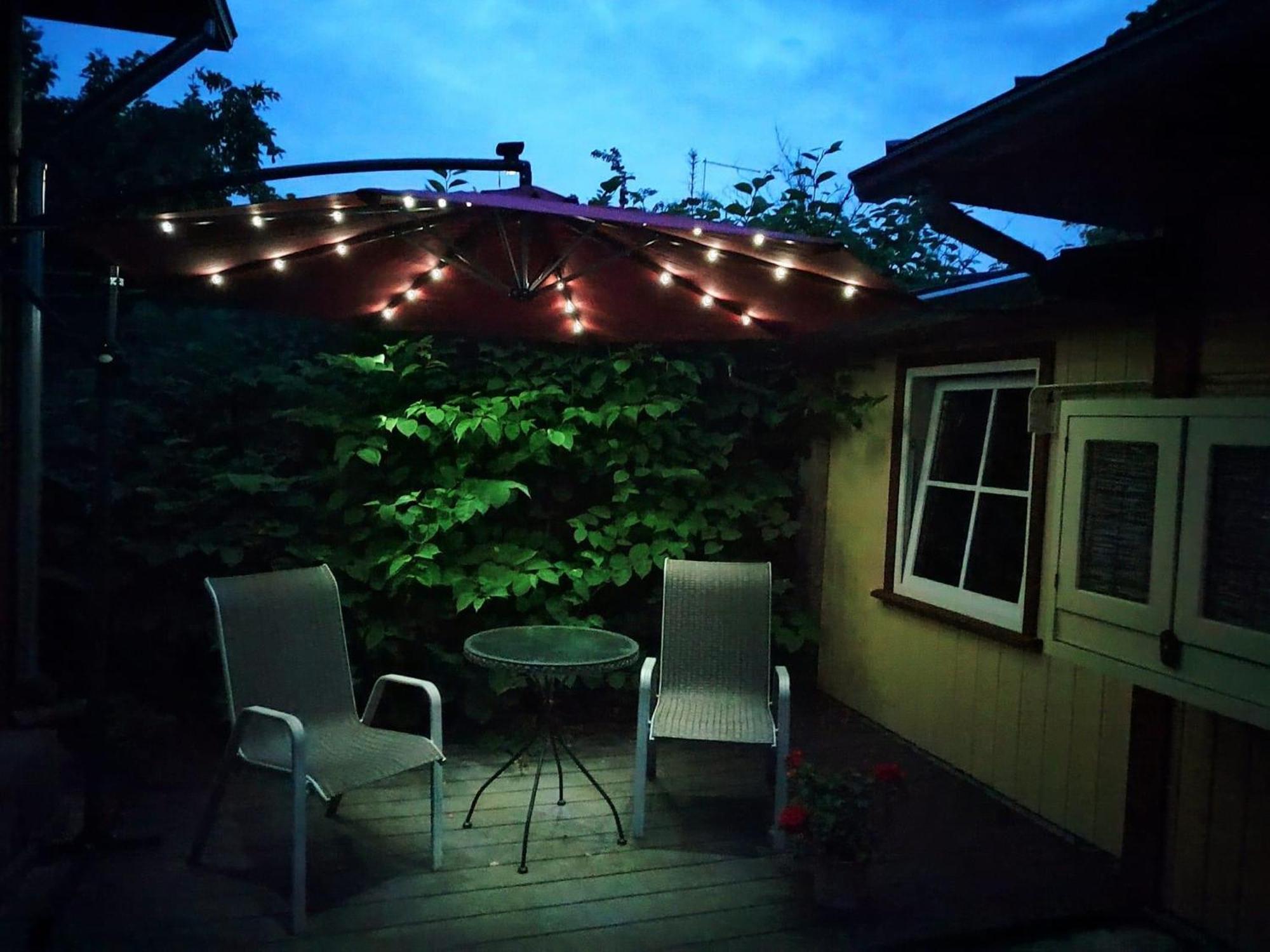 Paerna Guesthouse & Apartments 쿠레사아레 외부 사진