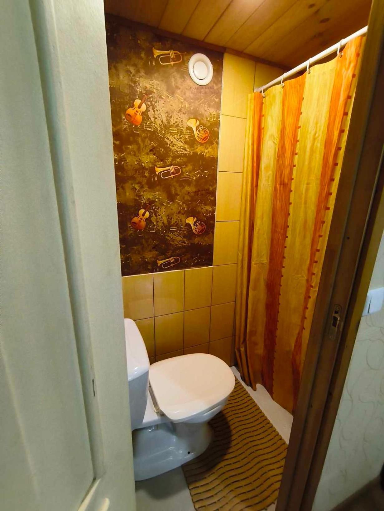 Paerna Guesthouse & Apartments 쿠레사아레 외부 사진